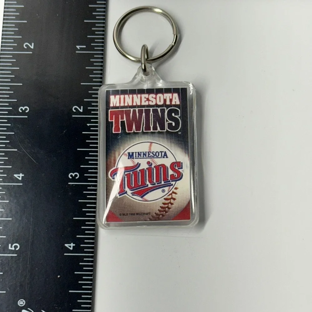 Minnesota‎ Twins Baseball Keychain MLB 1998 Wincraft Souvenir
